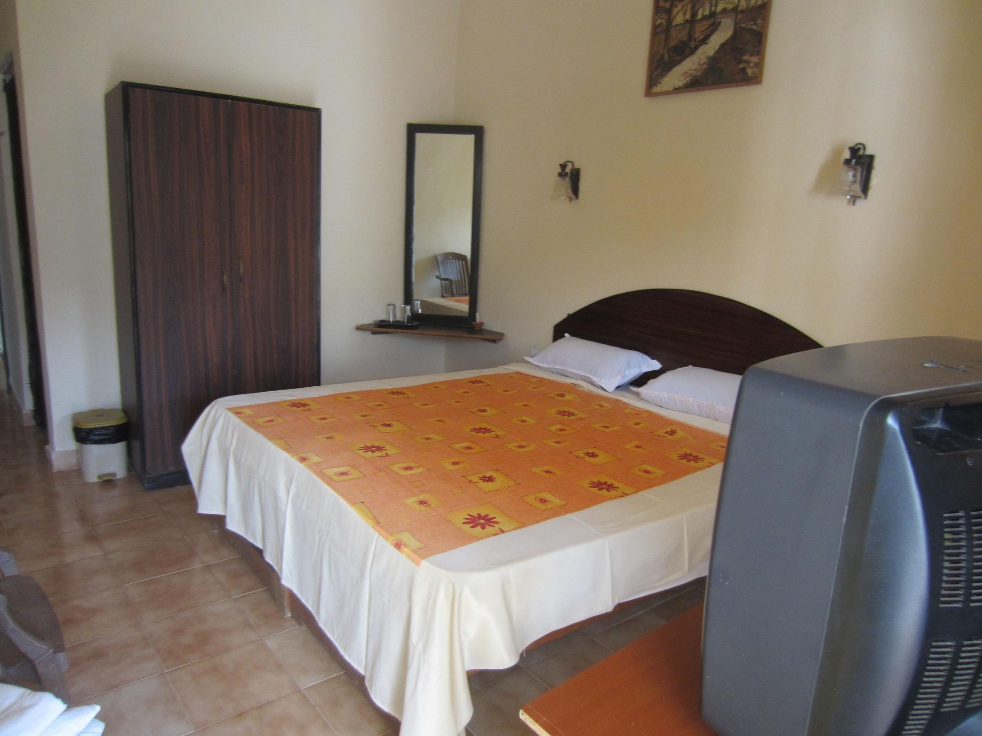 Hotel Riverside Бага Екстериор снимка